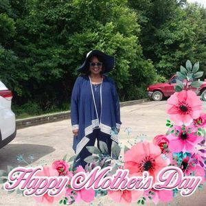 Meet your Posher, Cornelia